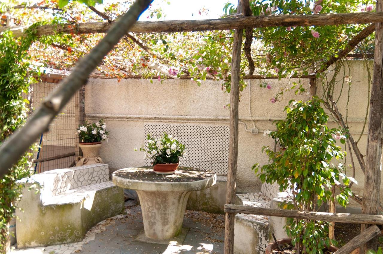 Casa Teresinella Garden Apartment Torre Annunziata Bagian luar foto